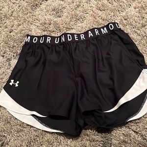 underarmour athletic shorts size L